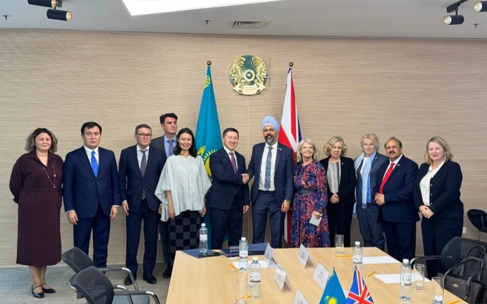 Казахстан и Великобритания обсудили укрепление межпарламентских связей