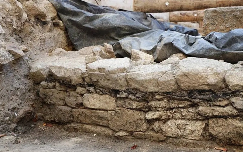 Ancient wall linked to Julius Caesar discovered in central Paris