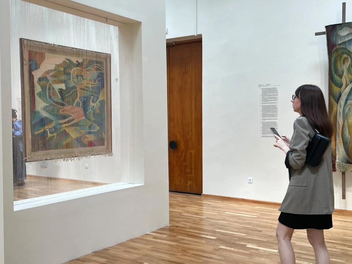 Юбилейная выставка Батимы Заурбековой &laquo;Нити наследия&raquo; открылась в Алматы