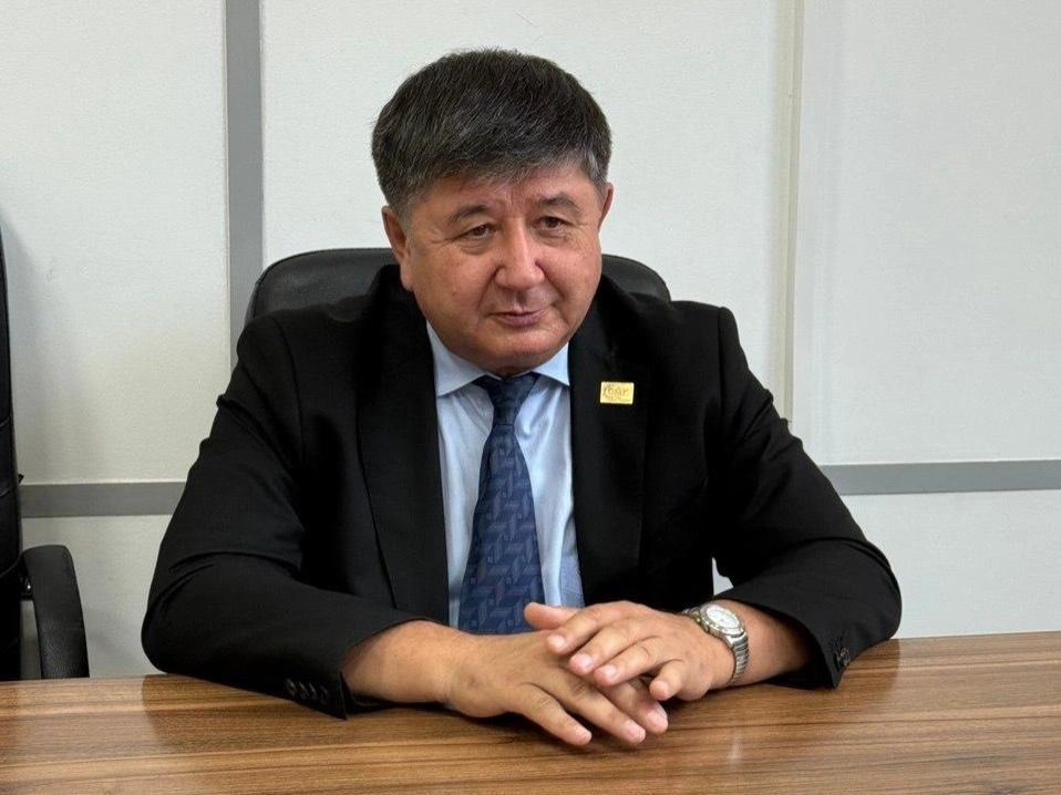 Талғат Базарбеков. 