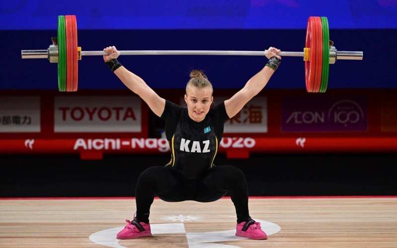 Казахстанские тяжелоатлеты выступили на Азиатских играх-2026