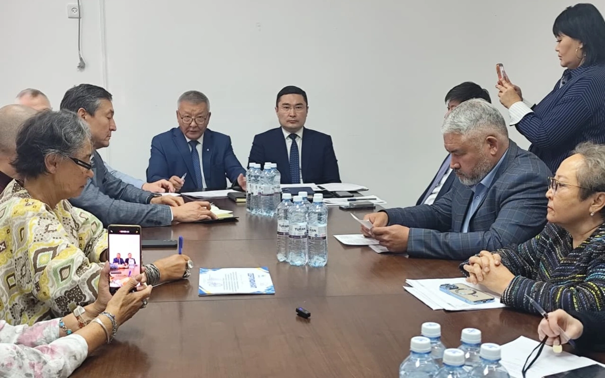 Более 8,2 млрд теңге задолжали медорганизации Акмолинской области