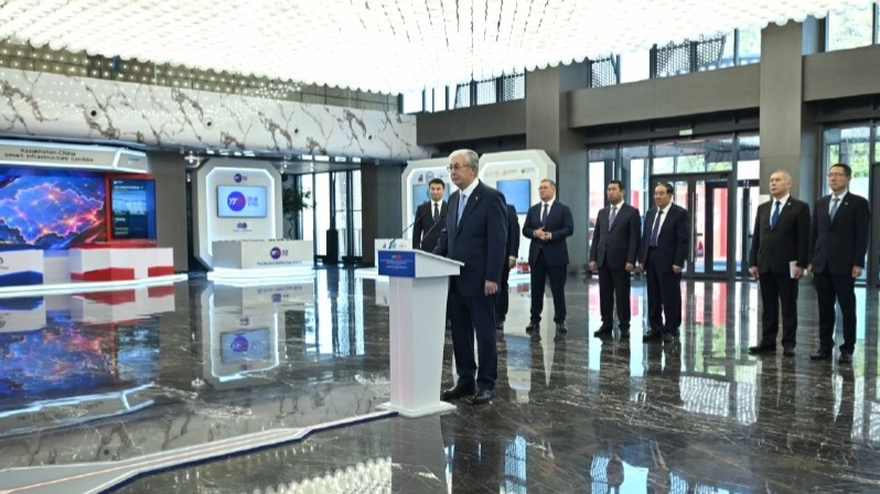 Президент РК дал старт запуску нового завода в Жамбылской области