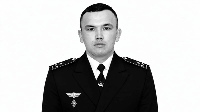 Маңғыстау облысында қызметтік міндетін атқару кезінде қаза тапқан әскери қызметші, аға лейтенант Олжас Мұхтарұлы