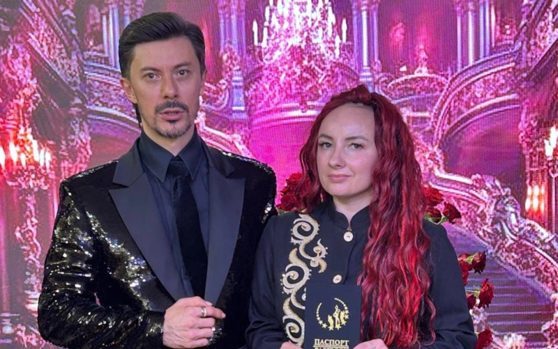 16 сағаттық еңбек: атыраулық шебер шаштан күрделі композиция жасайды