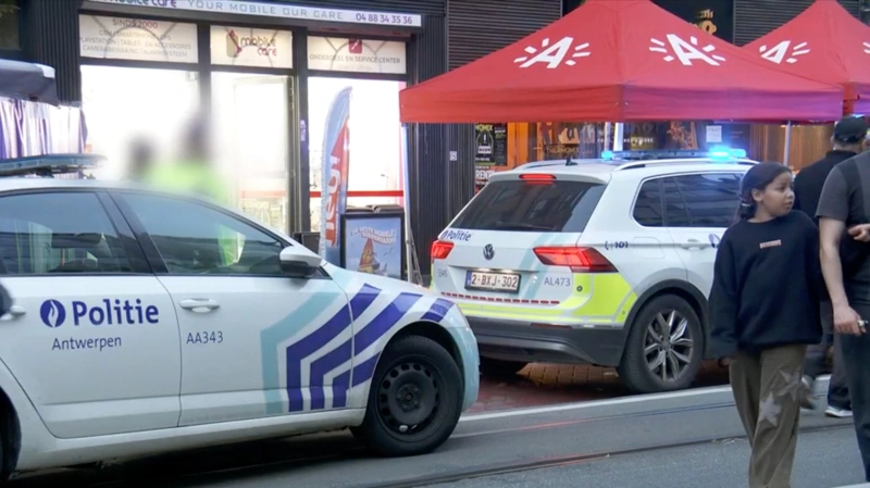 Два человека получили ножевые ранения в ходе шествия гигантов в Бельгии