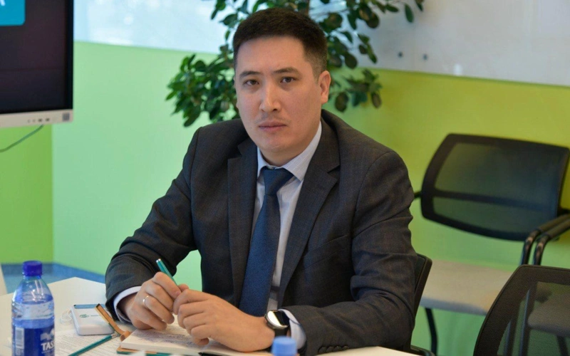 Азамат Аяйбергенов