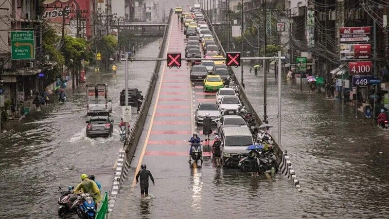 19 killed, 700,000 affected by floods in Thailand