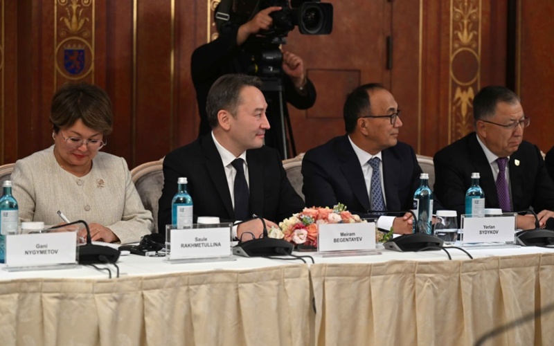 Tokayev proposes launching Kazakhstan-Germany educational exchange program Tokayev proposes launching Kazakhstan-Germany educational exchange programЗов и руководителями научных институтов Германии