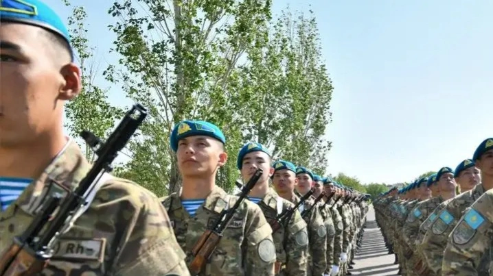 армия