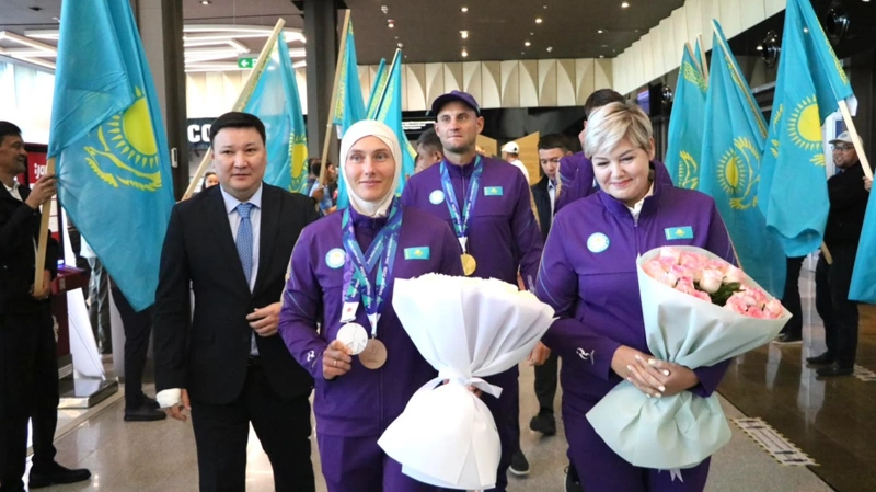 Чемпионов и призеров Азиады-2026 торжественно встретили в Туркестане