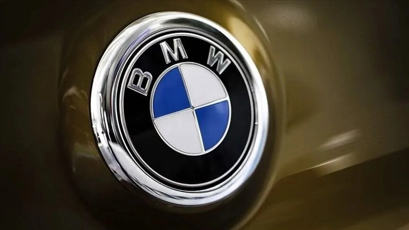 BMW to cut 20% of management roles as AI reshapes company