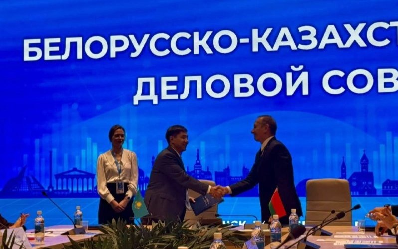 Казахстан поставит в Беларусь 790 единиц коммерческой техники на $30 млн