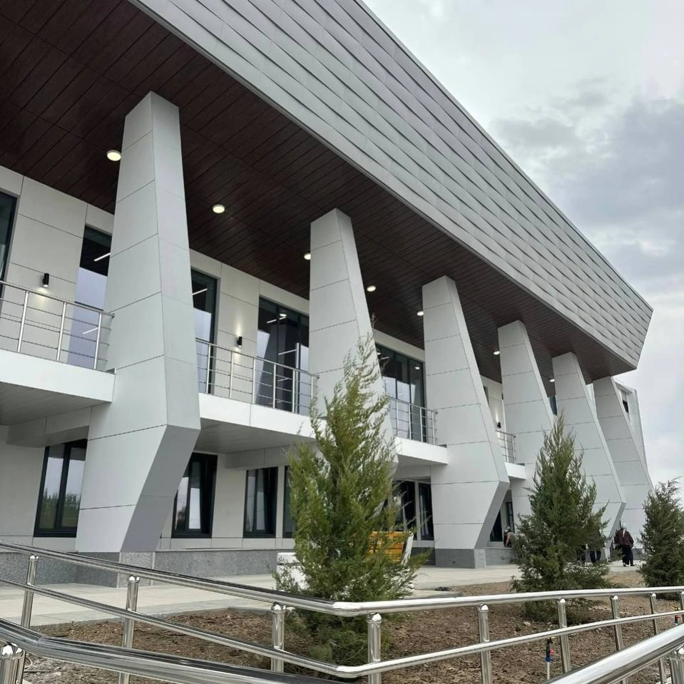 Железнодорожный вокзал в Жамбылской области открыли после реконструкции