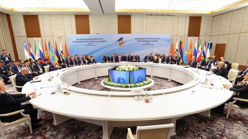 PM Bektenov calls for developing EAEU digital transport corridors
