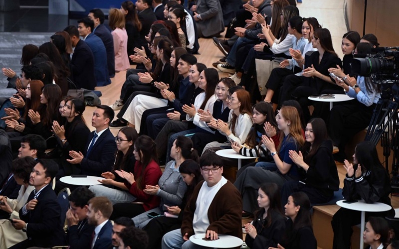 Tokayev: AI opens new horizons for talented young people
