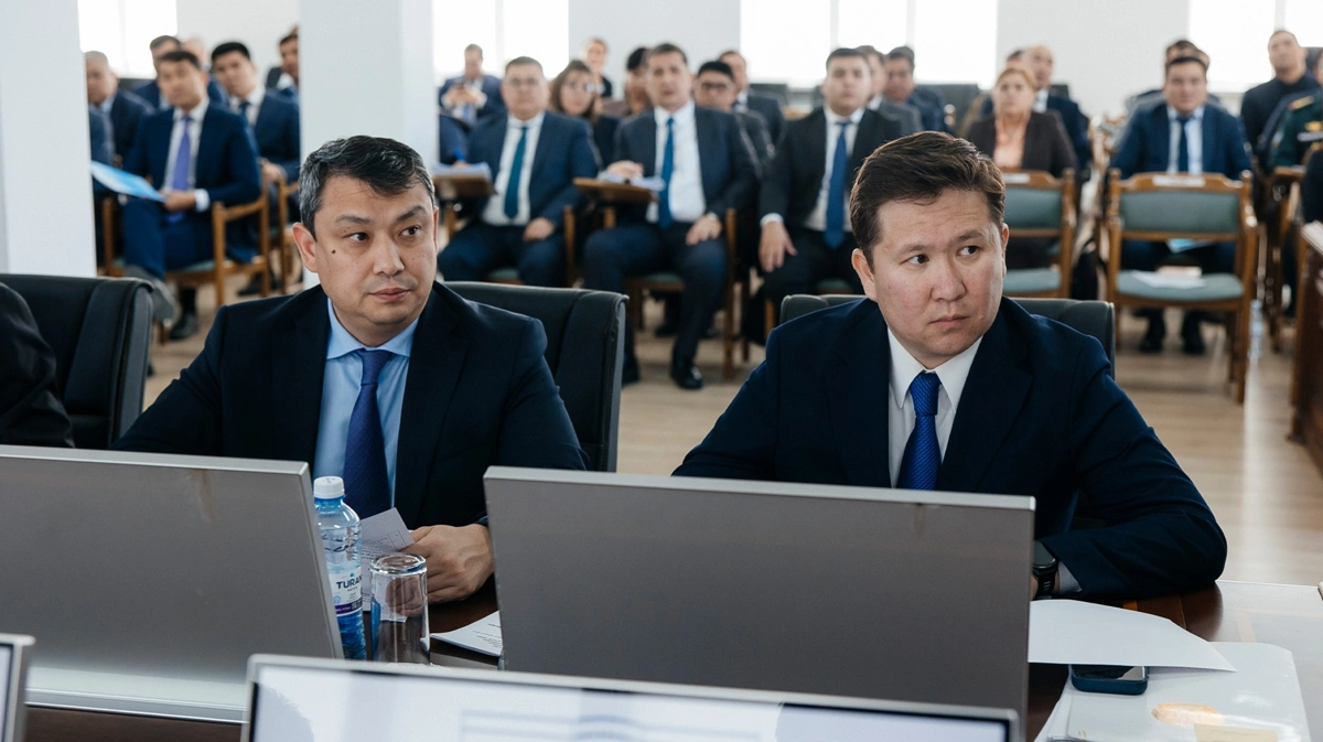 Бозымбаев Атырау экологиясына қатысты бір айда нақты шешім қабылдауды тапсырды