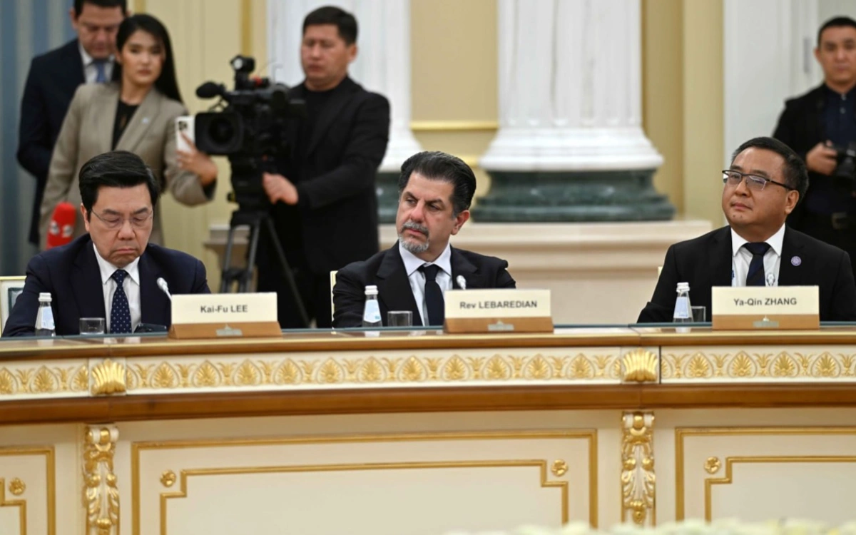 Президент Жасанды интеллектіні дамыту жөніндегі кеңестің үшінші отырысын