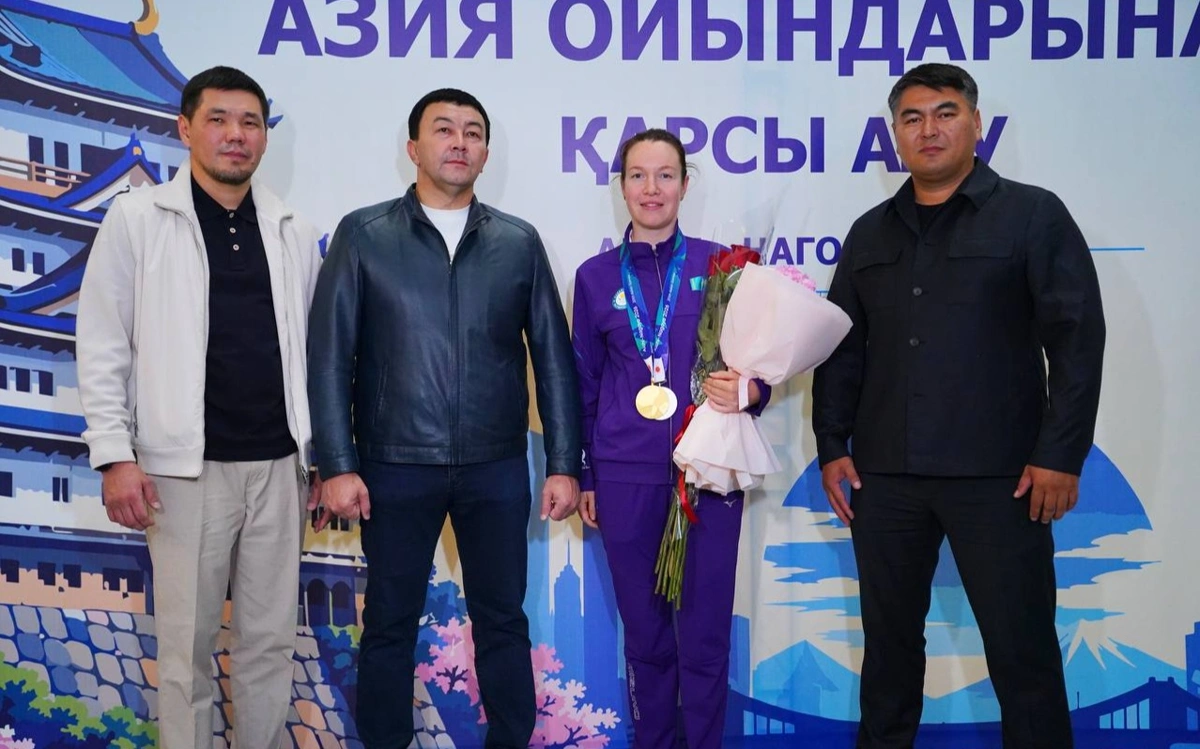 Тарихи алтын иегері Рината Сұлтанова Астанаға келді