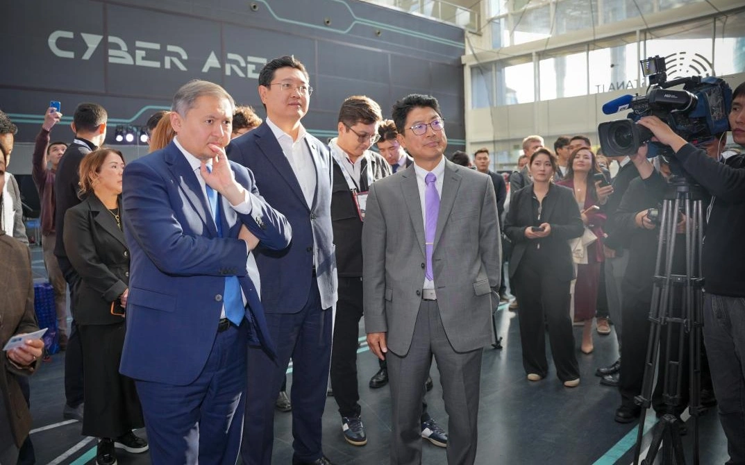 AI-Sana: студенттер жасанды интеллект саласындағы 515-тен астам шешім әзірледі