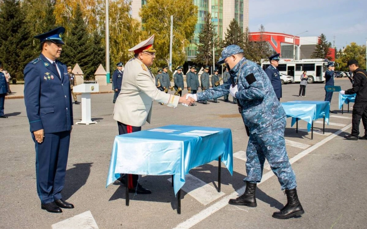 ШҚО-да 50-ден астам жас қызметкер полиция сапына қосылды