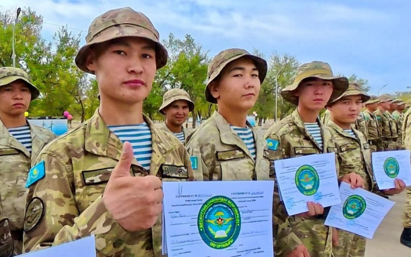 солдаты