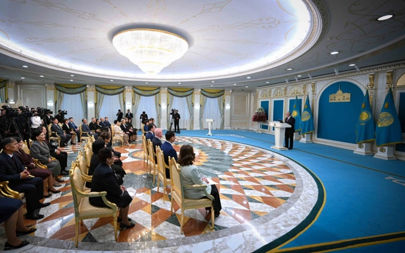 Токаев призвал прививать молодежи культуру чтения