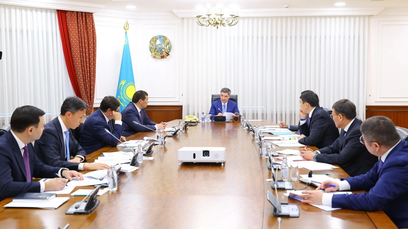 Олжас Бектенов атом өнеркәсібін дамыту мәселелері жөнінде кеңес өткізді