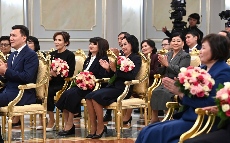President awards state honors to Kazakh educators President awards state honors to Kazakh educators