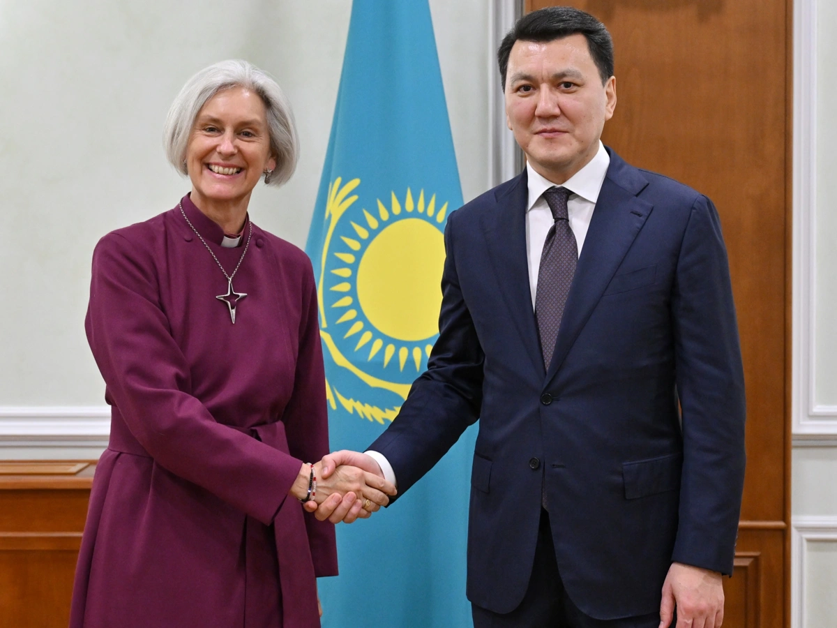 Ерлан Қарин Әлемдік және дәстүрлі діндер лидерлері съезі Хатшылығының XXIV отырысына қатысушылармен екіжақты кездесулер өткізді