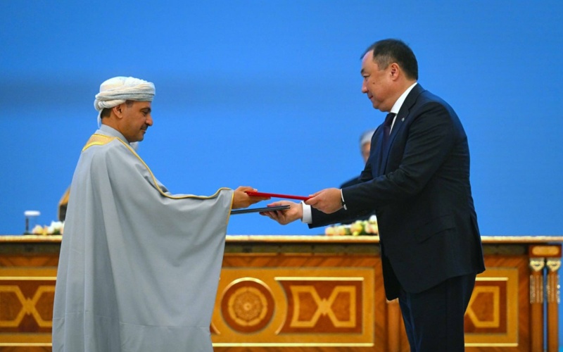 Kazakhstan and Oman sign eight agreements after talks