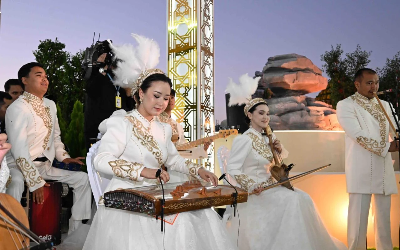 Касым-Жомарт Токаев и лидеры стран СНГ посетили фестиваль национальной кухни в Туркменистане