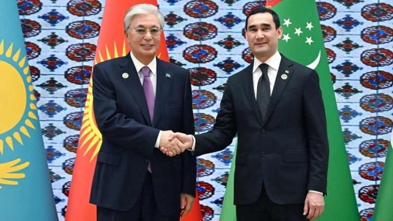 Serdar Berdimuhamedov welcomes Kassym-Jomart Tokayev at Avaza Complex