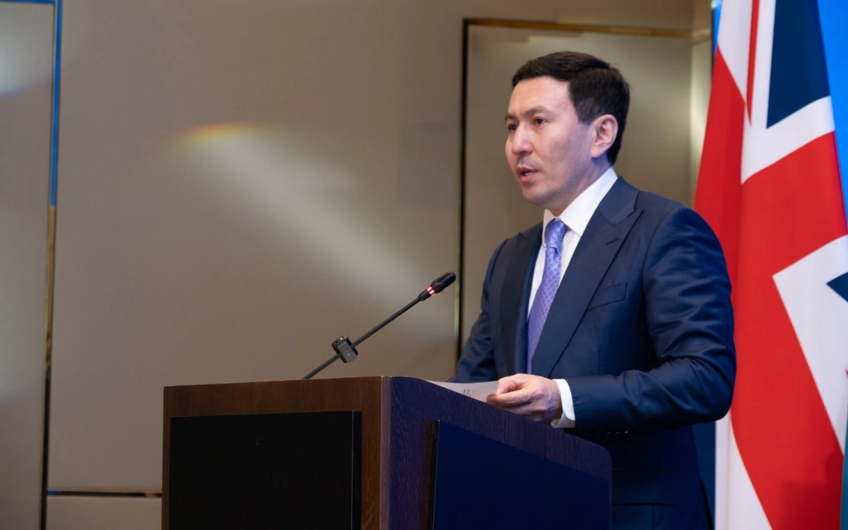 Казахстан и Великобритания подписали два документа о развитии сотрудничества