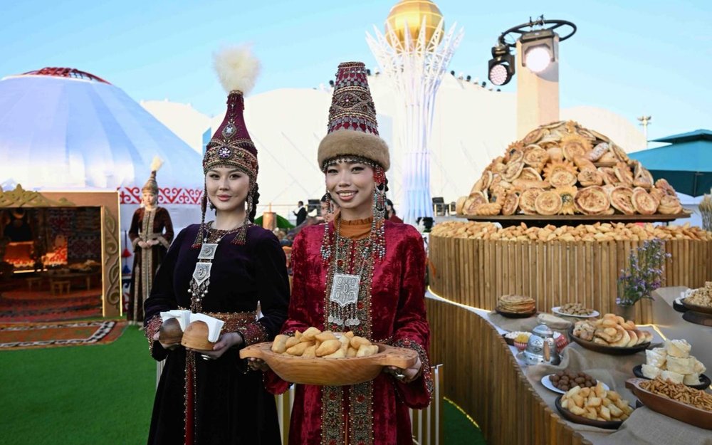President Tokayev, CIS leaders tour national cuisine festival in Turkmenistan