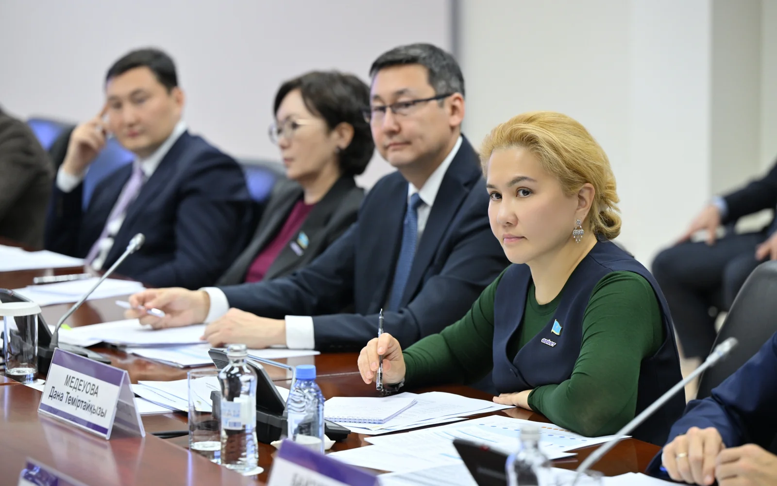 Медицина қызметкерлерінің кәсіби мәртебесі туралы заң жобасын әзірлеу жұмысы басталды