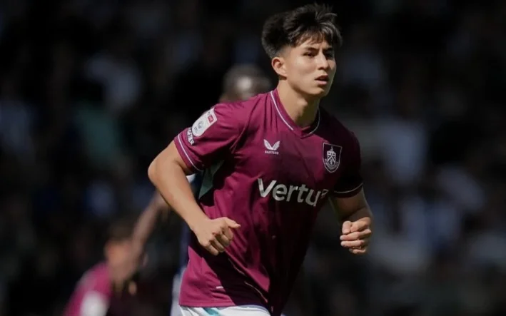 Dastan Satpaev, Burnley, football, sport