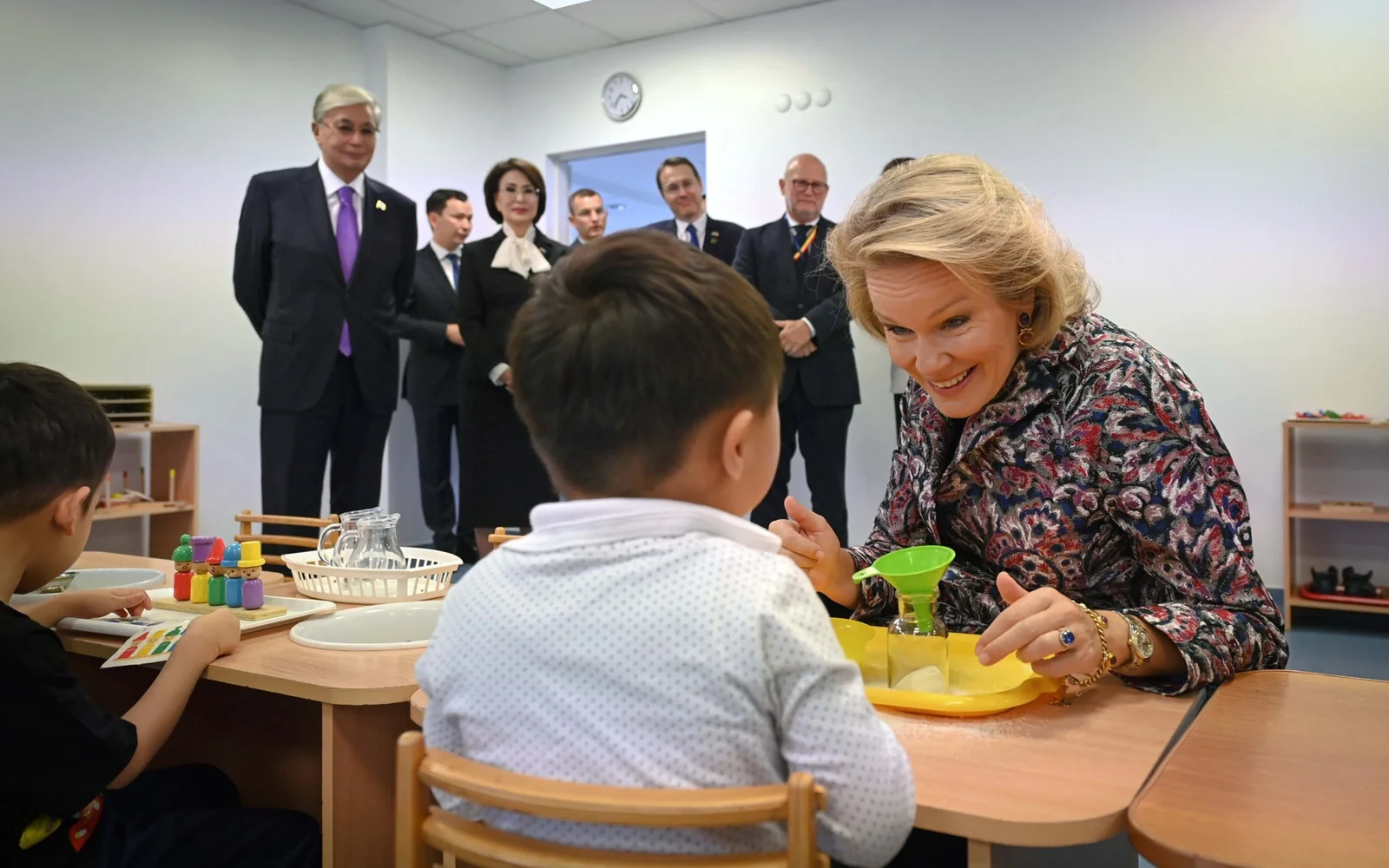 Президент Казахстана и королевская чета Бельгии посетили центр детской реабилитации в Астане