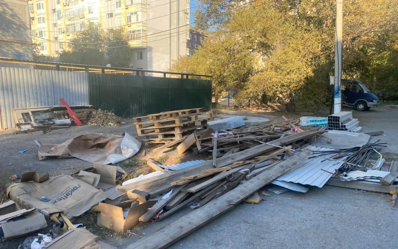 Ремонт четырех домов в Атырау не завершили в срок из-за проблем с финансированием