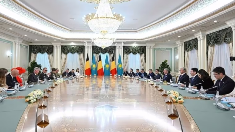 Президент Бельгияликлар Қироли ва Қироличаси билан кенгайтирилган таркибда музокаралар ўтказди