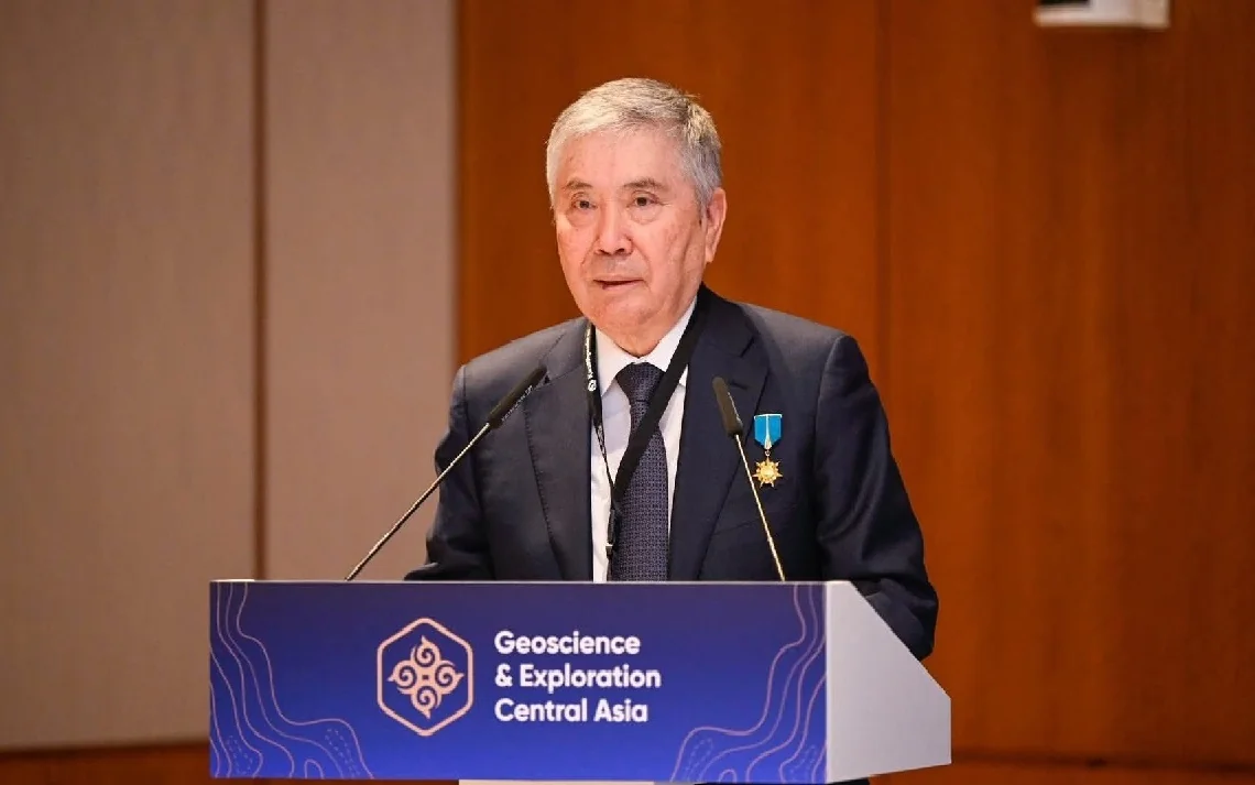 Узакбай КАРАБАЛИН