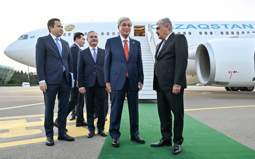 Президент АӨСШК 7-саммитіне қатысу үшін Баку қаласына барды