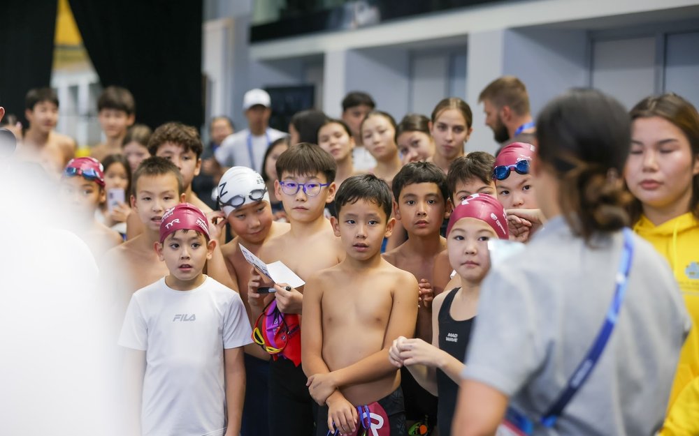 Olympic champion Cameron McEvoy, swimming masterclass, children, Astana