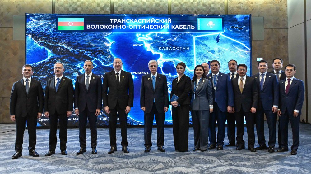Tokayev, Aliyev launch Trans-Caspian fiber-optic line