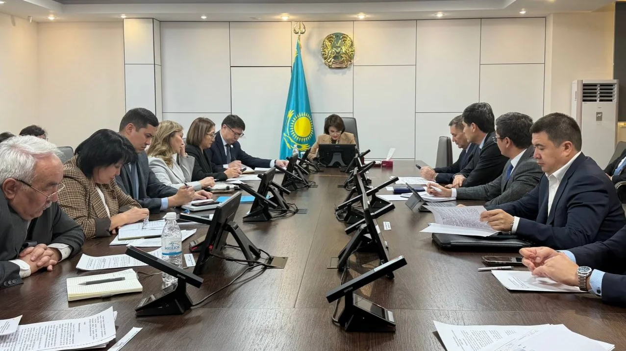 Денсаулық сақтау министрі жүкті әйелдер мен балаларға қатысты тапсырма берді
