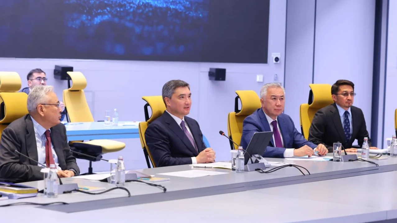 Бектенов әлеуметтік-еңбек саласын цифрландыру мәселелерін қарады
