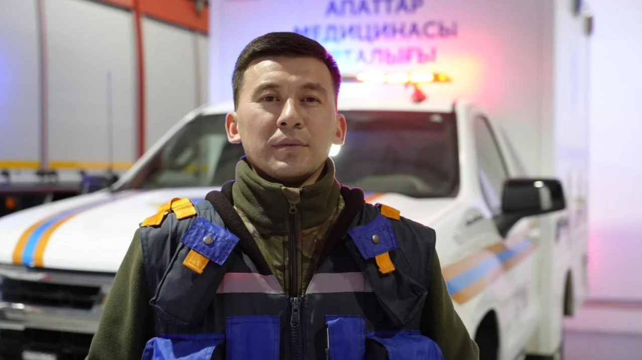 1 - Еркебұлан Мырзабеков. 