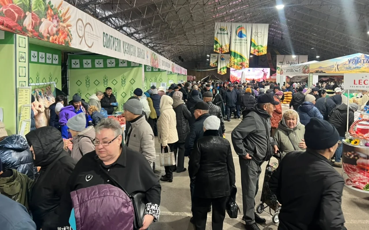 Товаропроизводители СКО привезли более 1 000 тонн продукции на ярмарку в Астану