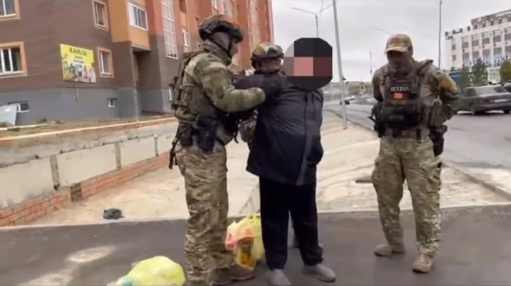 Склад-фасовщика наркотиков задержали с более чем 2,5 кг запрещенных веществ в Кокшетау