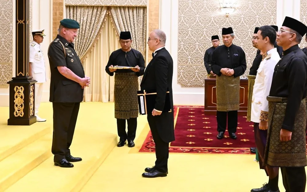 Ambassador of Kazakhstan presents credentials to King of Malaysia